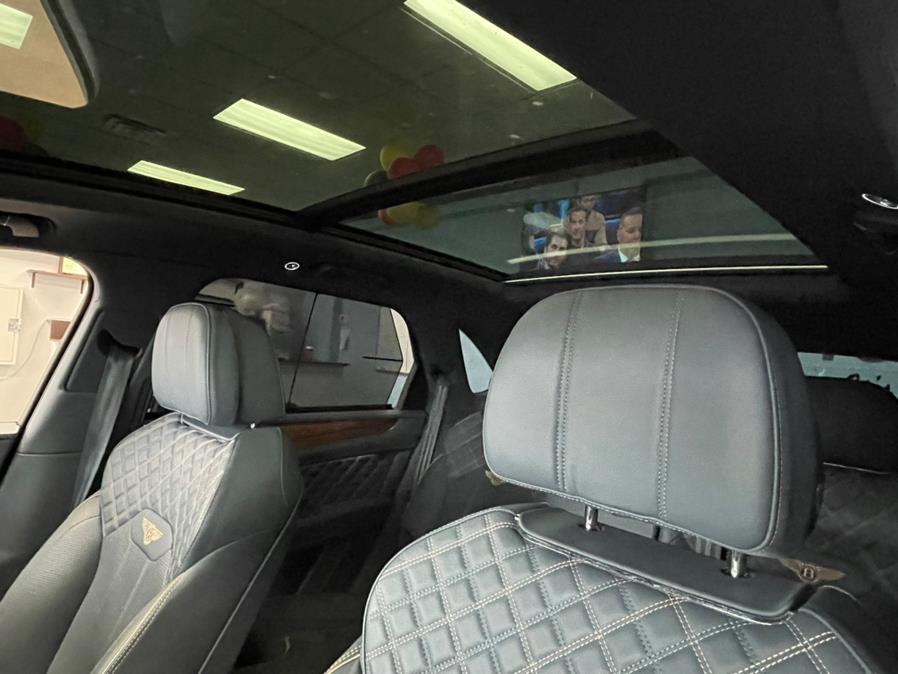 2021 Bentley Bentayga First Edition AWD, available for sale in Inwood, New York | 5 Towns Drive. Inwood, New York 2021 Bentley Bentayga First Edition AWD, available for sale in Inwood, New York | 5 Towns Drive. Inwood, New York