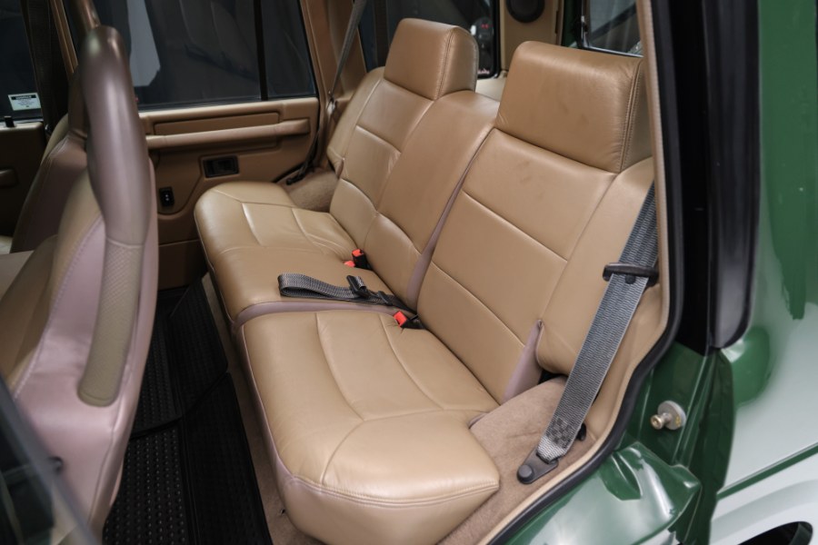 1995 Land Rover Discovery 4dr Sport Utility, available for sale in North Salem, New York | Meccanic Shop North Inc. North Salem, New York 1995 Land Rover Discovery 4dr Sport Utility, available for sale in North Salem, New York | Meccanic Shop North Inc. North Salem, New York