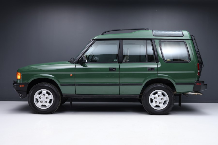 1995 Land Rover Discovery 4dr Sport Utility, available for sale in North Salem, New York | Meccanic Shop North Inc. North Salem, New York 1995 Land Rover Discovery 4dr Sport Utility, available for sale in North Salem, New York | Meccanic Shop North Inc. North Salem, New York