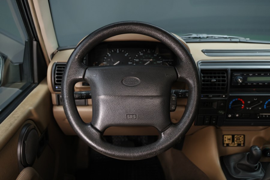 1995 Land Rover Discovery 4dr Sport Utility, available for sale in North Salem, New York | Meccanic Shop North Inc. North Salem, New York 1995 Land Rover Discovery 4dr Sport Utility, available for sale in North Salem, New York | Meccanic Shop North Inc. North Salem, New York