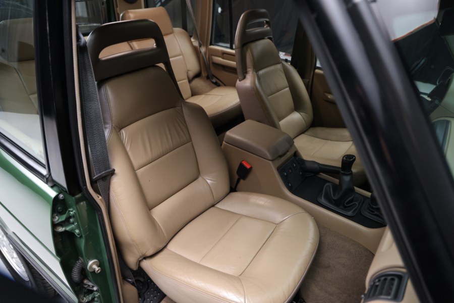 1995 Land Rover Discovery 4dr Sport Utility, available for sale in North Salem, New York | Meccanic Shop North Inc. North Salem, New York 1995 Land Rover Discovery 4dr Sport Utility, available for sale in North Salem, New York | Meccanic Shop North Inc. North Salem, New York