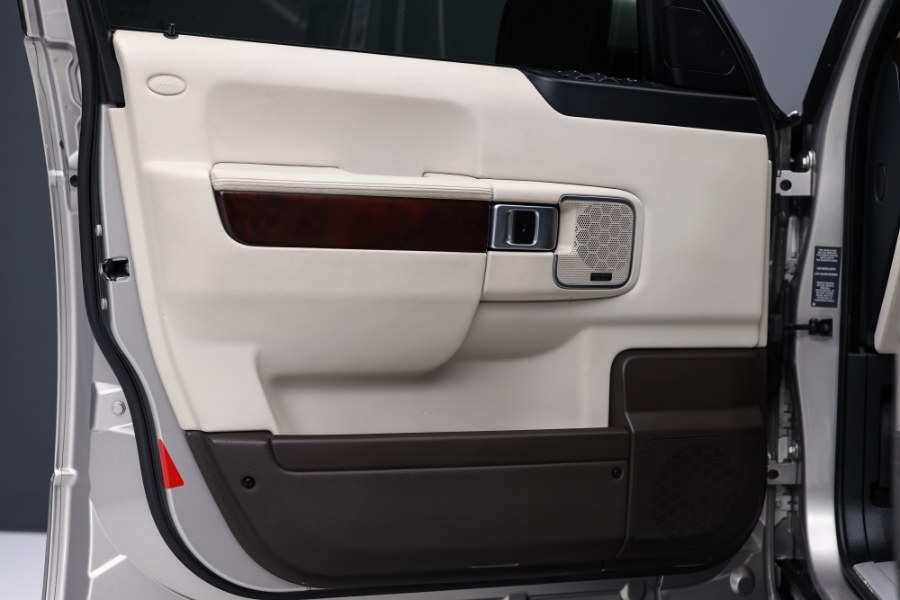 2011 Land Rover Range Rover 4WD 4dr HSE LUX, available for sale in North Salem, New York | Meccanic Shop North Inc. North Salem, New York 2011 Land Rover Range Rover 4WD 4dr HSE LUX, available for sale in North Salem, New York | Meccanic Shop North Inc. North Salem, New York