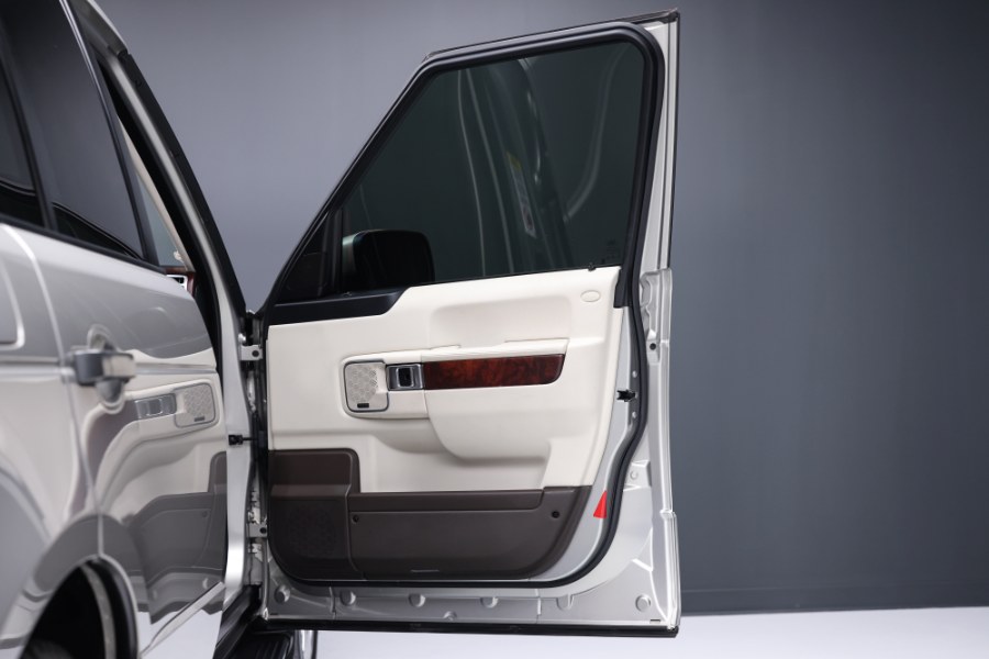 2011 Land Rover Range Rover 4WD 4dr HSE LUX, available for sale in North Salem, New York | Meccanic Shop North Inc. North Salem, New York 2011 Land Rover Range Rover 4WD 4dr HSE LUX, available for sale in North Salem, New York | Meccanic Shop North Inc. North Salem, New York