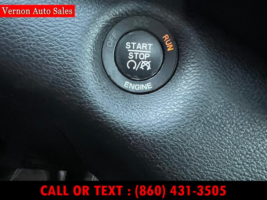 2015 Jeep Cherokee 4WD 4dr Limited, available for sale in Manchester, Connecticut | Vernon Auto Sale & Service. Manchester, Connecticut 2015 Jeep Cherokee 4WD 4dr Limited, available for sale in Manchester, Connecticut | Vernon Auto Sale & Service. Manchester, Connecticut