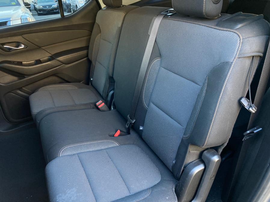 2018 Chevrolet Traverse AWD 4dr LT Cloth w/1LT, available for sale in Brooklyn, New York | Carsbuck Inc.. Brooklyn, New York 2018 Chevrolet Traverse AWD 4dr LT Cloth w/1LT, available for sale in Brooklyn, New York | Carsbuck Inc.. Brooklyn, New York