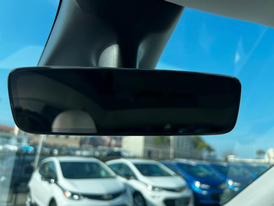 Used Tesla Model Y Long Range AWD 2021 | Green Light Auto Wholesale. Daly City, California Used Tesla Model Y Long Range AWD 2021 | Green Light Auto Wholesale. Daly City, California