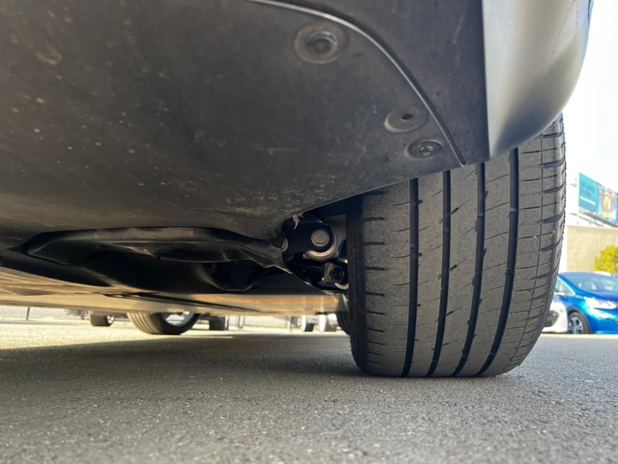 Used Tesla Model Y Long Range AWD 2021 | Green Light Auto Wholesale. Daly City, California Used Tesla Model Y Long Range AWD 2021 | Green Light Auto Wholesale. Daly City, California
