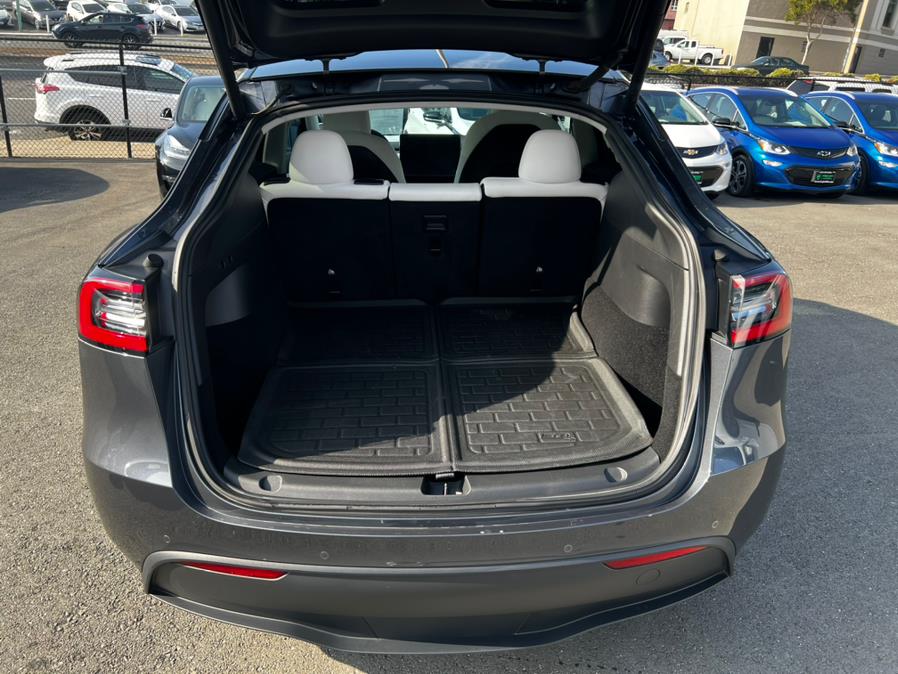 Used Tesla Model Y Long Range AWD 2021 | Green Light Auto Wholesale. Daly City, California Used Tesla Model Y Long Range AWD 2021 | Green Light Auto Wholesale. Daly City, California