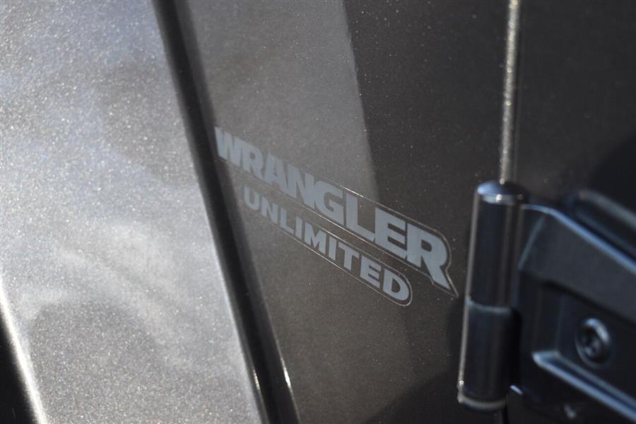 Used Jeep Wrangler Unlimited Rubicon 4x4 4dr SUV 2016 | Camy Cars. Great Neck, New York Used Jeep Wrangler Unlimited Rubicon 4x4 4dr SUV 2016 | Camy Cars. Great Neck, New York