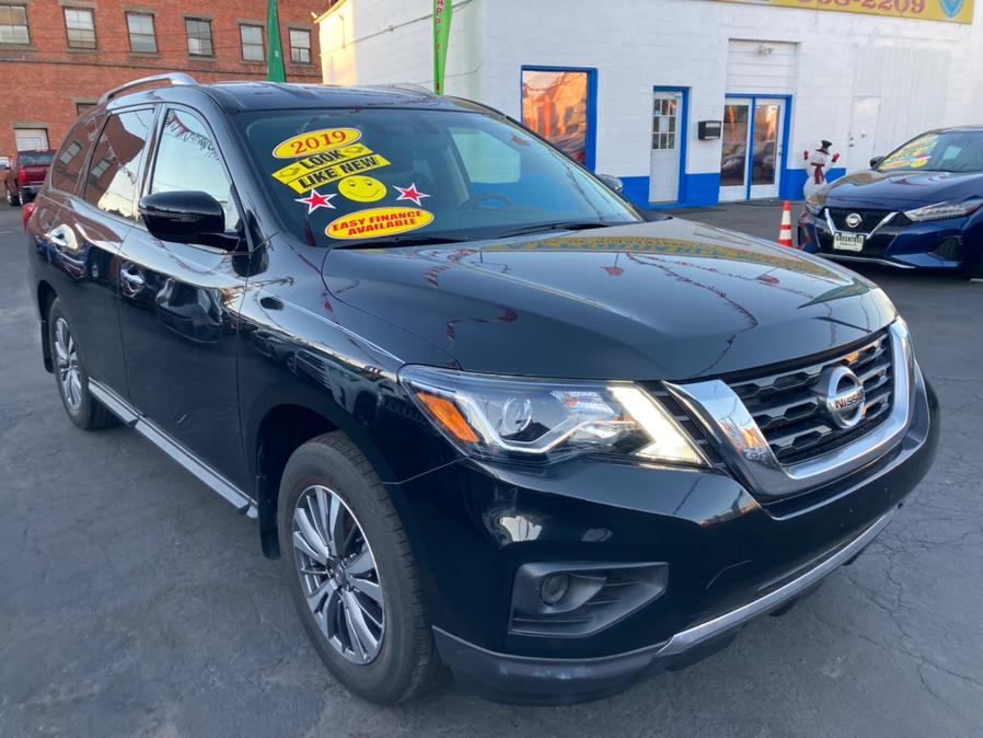 2019 Nissan Pathfinder 4x4 SV, available for sale in Bridgeport, Connecticut | Affordable Motors Inc. Bridgeport, Connecticut 2019 Nissan Pathfinder 4x4 SV, available for sale in Bridgeport, Connecticut | Affordable Motors Inc. Bridgeport, Connecticut