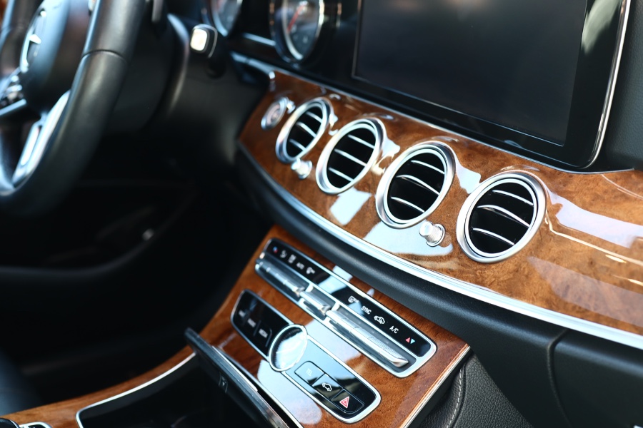 Used Mercedes-Benz E-Class E 300 4MATIC Sedan 2019 | Hillside Auto Mall Inc.. Jamaica, New York Used Mercedes-Benz E-Class E 300 4MATIC Sedan 2019 | Hillside Auto Mall Inc.. Jamaica, New York