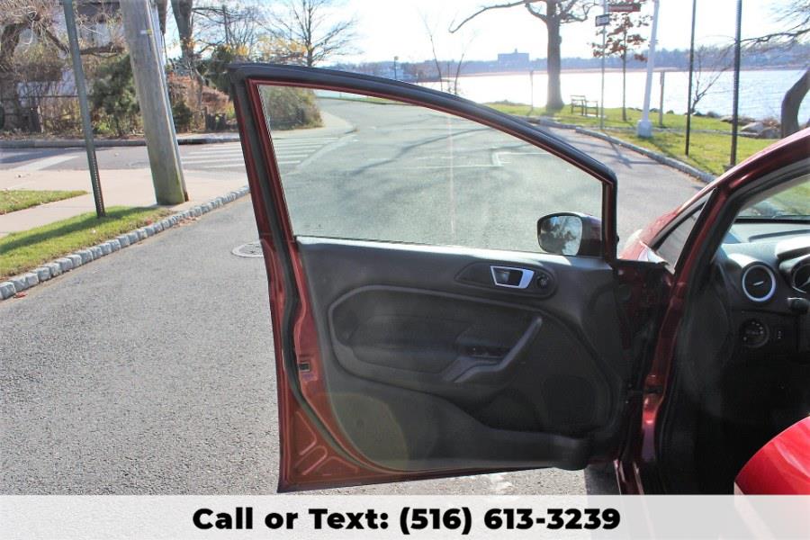 2016 Ford Fiesta SE, available for sale in Great Neck, New York | Great Neck Car Buyers & Sellers. Great Neck, New York 2016 Ford Fiesta SE, available for sale in Great Neck, New York | Great Neck Car Buyers & Sellers. Great Neck, New York