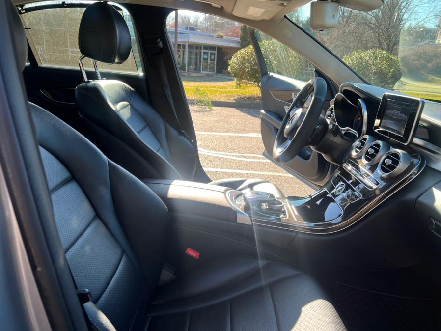 2015 Mercedes-Benz C-Class 4dr Sdn C300 Luxury 4MATIC, available for sale in Waterbury, Connecticut | Platinum Auto Care. Waterbury, Connecticut 2015 Mercedes-Benz C-Class 4dr Sdn C300 Luxury 4MATIC, available for sale in Waterbury, Connecticut | Platinum Auto Care. Waterbury, Connecticut