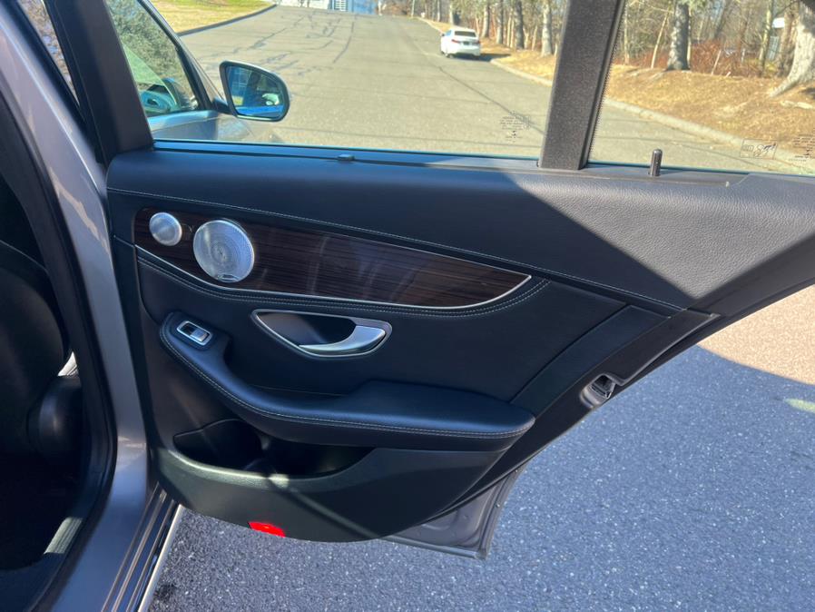 2015 Mercedes-Benz C-Class 4dr Sdn C300 Luxury 4MATIC, available for sale in Waterbury, Connecticut | Platinum Auto Care. Waterbury, Connecticut 2015 Mercedes-Benz C-Class 4dr Sdn C300 Luxury 4MATIC, available for sale in Waterbury, Connecticut | Platinum Auto Care. Waterbury, Connecticut