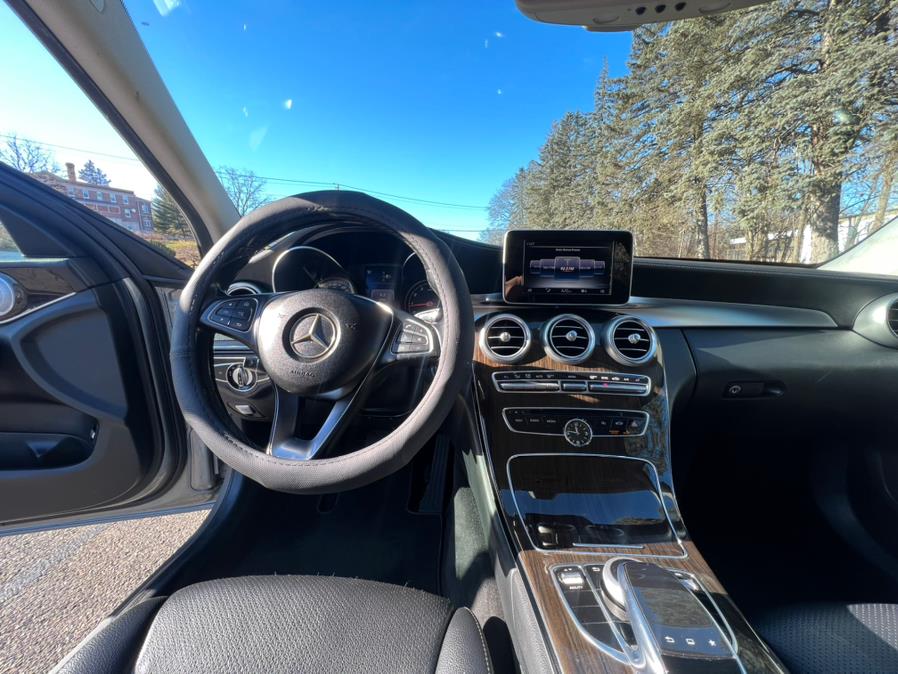 2015 Mercedes-Benz C-Class 4dr Sdn C300 Luxury 4MATIC, available for sale in Waterbury, Connecticut | Platinum Auto Care. Waterbury, Connecticut 2015 Mercedes-Benz C-Class 4dr Sdn C300 Luxury 4MATIC, available for sale in Waterbury, Connecticut | Platinum Auto Care. Waterbury, Connecticut