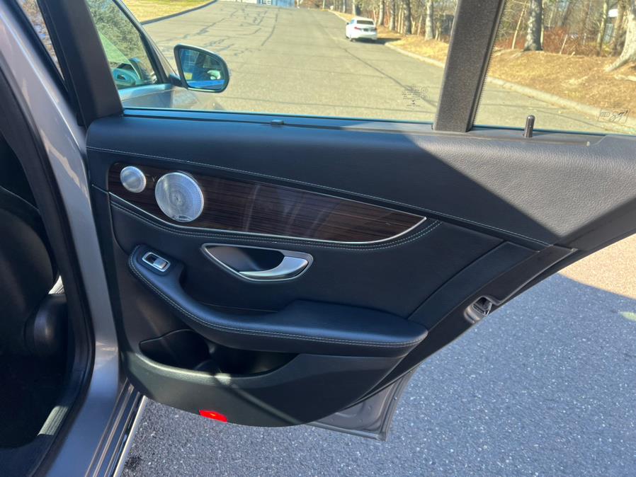 2015 Mercedes-Benz C-Class 4dr Sdn C300 Luxury 4MATIC, available for sale in Waterbury, Connecticut | Platinum Auto Care. Waterbury, Connecticut 2015 Mercedes-Benz C-Class 4dr Sdn C300 Luxury 4MATIC, available for sale in Waterbury, Connecticut | Platinum Auto Care. Waterbury, Connecticut