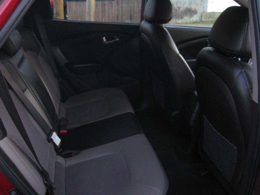 2012 Hyundai Tucson GLS AWD 4dr SUV, available for sale in Massapequa, New York | Rite Choice Auto Inc.. Massapequa, New York 2012 Hyundai Tucson GLS AWD 4dr SUV, available for sale in Massapequa, New York | Rite Choice Auto Inc.. Massapequa, New York