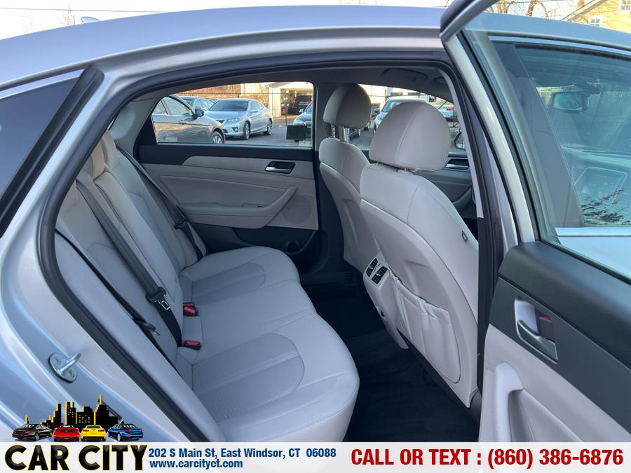 2019 Hyundai Sonata SEL 2.4L, available for sale in East Windsor, Connecticut | Car City LLC. East Windsor, Connecticut 2019 Hyundai Sonata SEL 2.4L, available for sale in East Windsor, Connecticut | Car City LLC. East Windsor, Connecticut