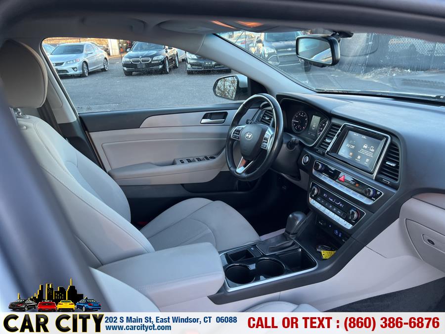 2019 Hyundai Sonata SEL 2.4L, available for sale in East Windsor, Connecticut | Car City LLC. East Windsor, Connecticut 2019 Hyundai Sonata SEL 2.4L, available for sale in East Windsor, Connecticut | Car City LLC. East Windsor, Connecticut