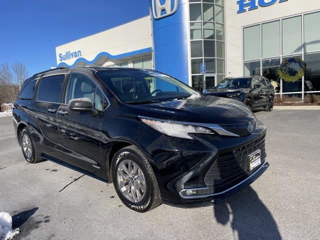 2021 Toyota Sienna XLE, available for sale in Avon, Connecticut | Sullivan Automotive Group. Avon, Connecticut