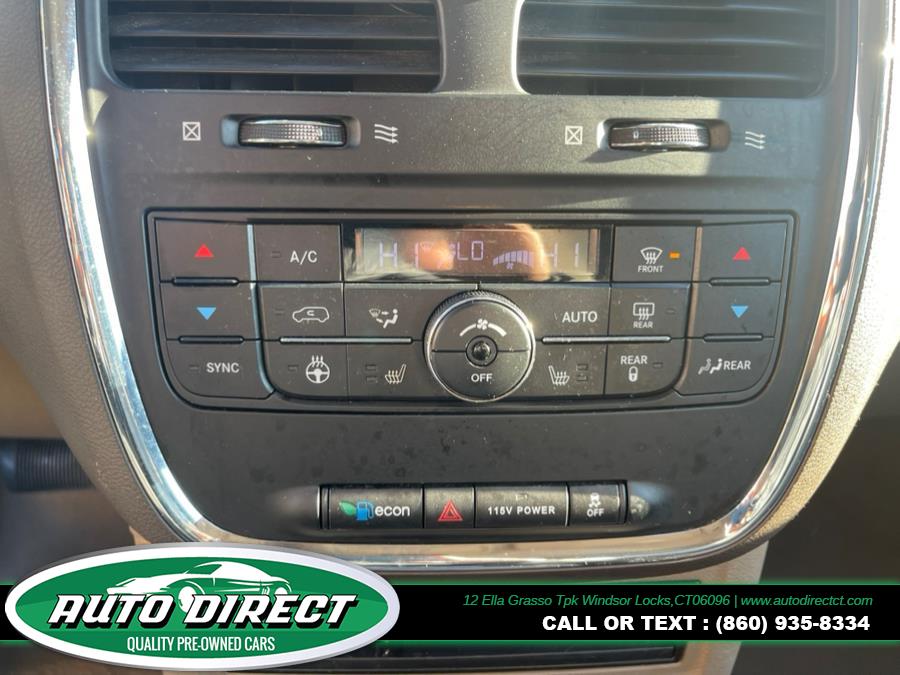 2016 Chrysler Town & Country 4dr Wgn Touring, available for sale in Windsor Locks, Connecticut | Auto Direct LLC. Windsor Locks, Connecticut 2016 Chrysler Town & Country 4dr Wgn Touring, available for sale in Windsor Locks, Connecticut | Auto Direct LLC. Windsor Locks, Connecticut
