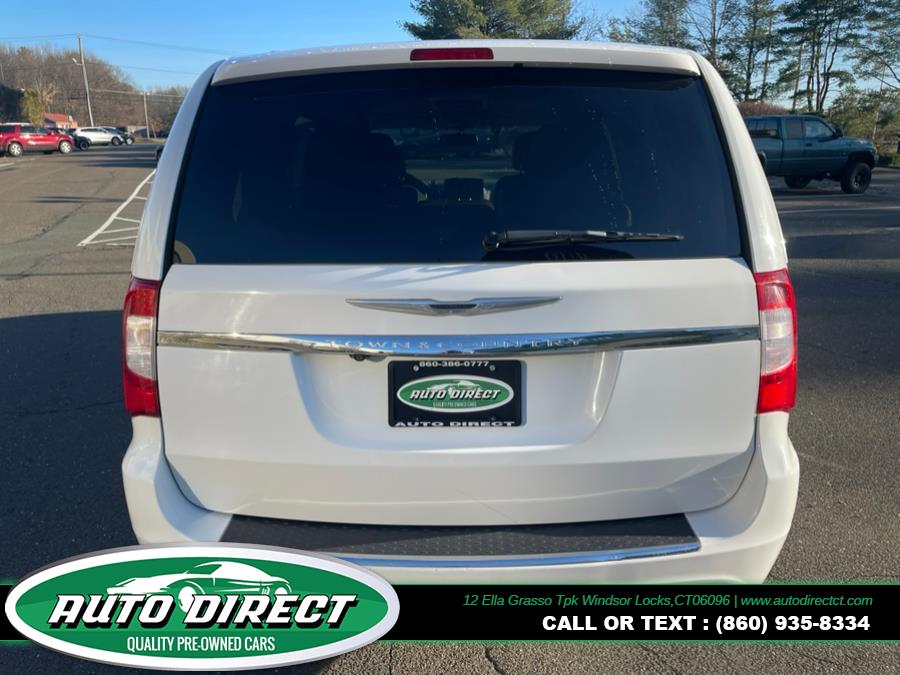 2016 Chrysler Town & Country 4dr Wgn Touring, available for sale in Windsor Locks, Connecticut | Auto Direct LLC. Windsor Locks, Connecticut 2016 Chrysler Town & Country 4dr Wgn Touring, available for sale in Windsor Locks, Connecticut | Auto Direct LLC. Windsor Locks, Connecticut