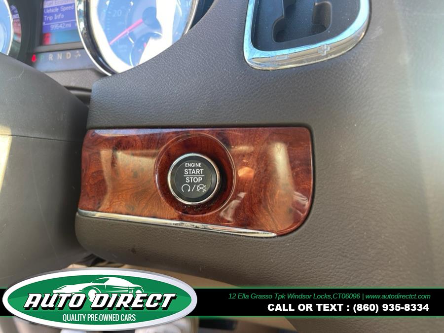 2016 Chrysler Town & Country 4dr Wgn Touring, available for sale in Windsor Locks, Connecticut | Auto Direct LLC. Windsor Locks, Connecticut 2016 Chrysler Town & Country 4dr Wgn Touring, available for sale in Windsor Locks, Connecticut | Auto Direct LLC. Windsor Locks, Connecticut