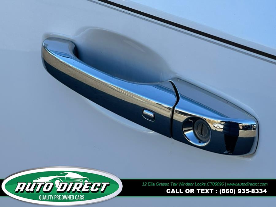 2016 Chrysler Town & Country 4dr Wgn Touring, available for sale in Windsor Locks, Connecticut | Auto Direct LLC. Windsor Locks, Connecticut 2016 Chrysler Town & Country 4dr Wgn Touring, available for sale in Windsor Locks, Connecticut | Auto Direct LLC. Windsor Locks, Connecticut
