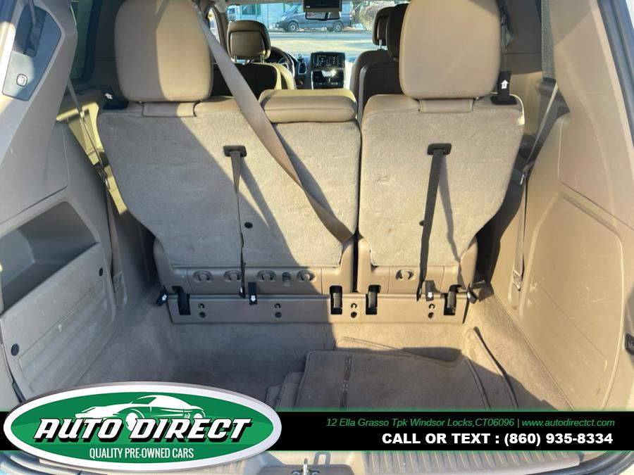 2016 Chrysler Town & Country 4dr Wgn Touring, available for sale in Windsor Locks, Connecticut | Auto Direct LLC. Windsor Locks, Connecticut 2016 Chrysler Town & Country 4dr Wgn Touring, available for sale in Windsor Locks, Connecticut | Auto Direct LLC. Windsor Locks, Connecticut