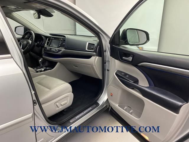 2018 Toyota Highlander Limited V6 AWD, available for sale in Naugatuck, Connecticut | J&M Automotive Sls&Svc LLC. Naugatuck, Connecticut 2018 Toyota Highlander Limited V6 AWD, available for sale in Naugatuck, Connecticut | J&M Automotive Sls&Svc LLC. Naugatuck, Connecticut
