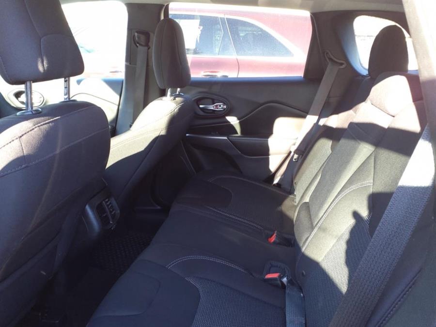 Used Jeep Cherokee LATITUDE 2019 | Autouse. Andover, Massachusetts Used Jeep Cherokee LATITUDE 2019 | Autouse. Andover, Massachusetts