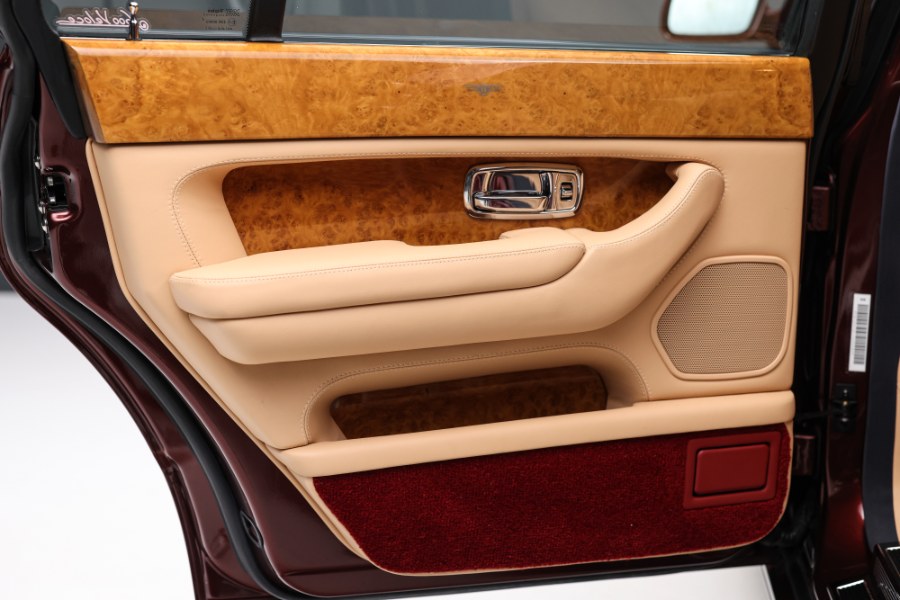 2001 Bentley Arnage Red Label, available for sale in North Salem, New York | Meccanic Shop North Inc. North Salem, New York 2001 Bentley Arnage Red Label, available for sale in North Salem, New York | Meccanic Shop North Inc. North Salem, New York