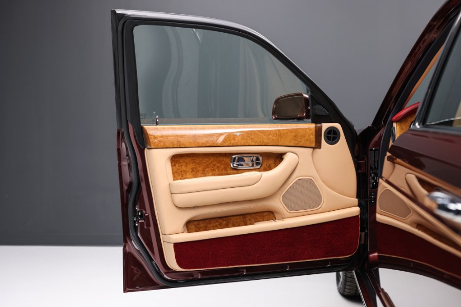 2001 Bentley Arnage Red Label, available for sale in North Salem, New York | Meccanic Shop North Inc. North Salem, New York 2001 Bentley Arnage Red Label, available for sale in North Salem, New York | Meccanic Shop North Inc. North Salem, New York