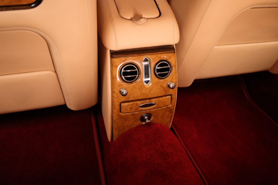 2001 Bentley Arnage Red Label, available for sale in North Salem, New York | Meccanic Shop North Inc. North Salem, New York 2001 Bentley Arnage Red Label, available for sale in North Salem, New York | Meccanic Shop North Inc. North Salem, New York
