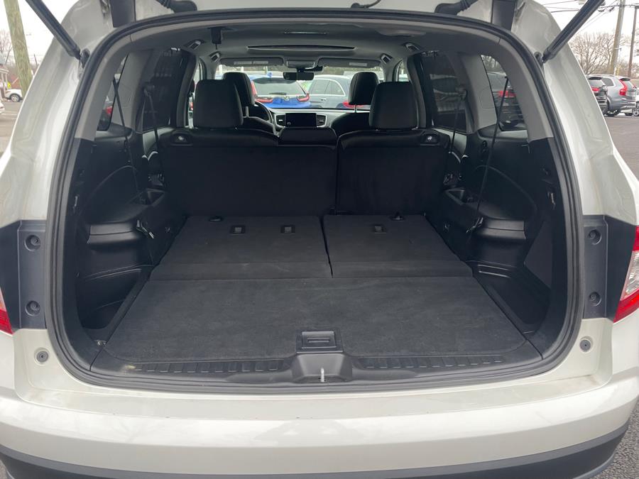 2021 Honda Pilot Special Edition AWD, available for sale in Agawam, Massachusetts | Malkoon Motors. Agawam, Massachusetts 2021 Honda Pilot Special Edition AWD, available for sale in Agawam, Massachusetts | Malkoon Motors. Agawam, Massachusetts