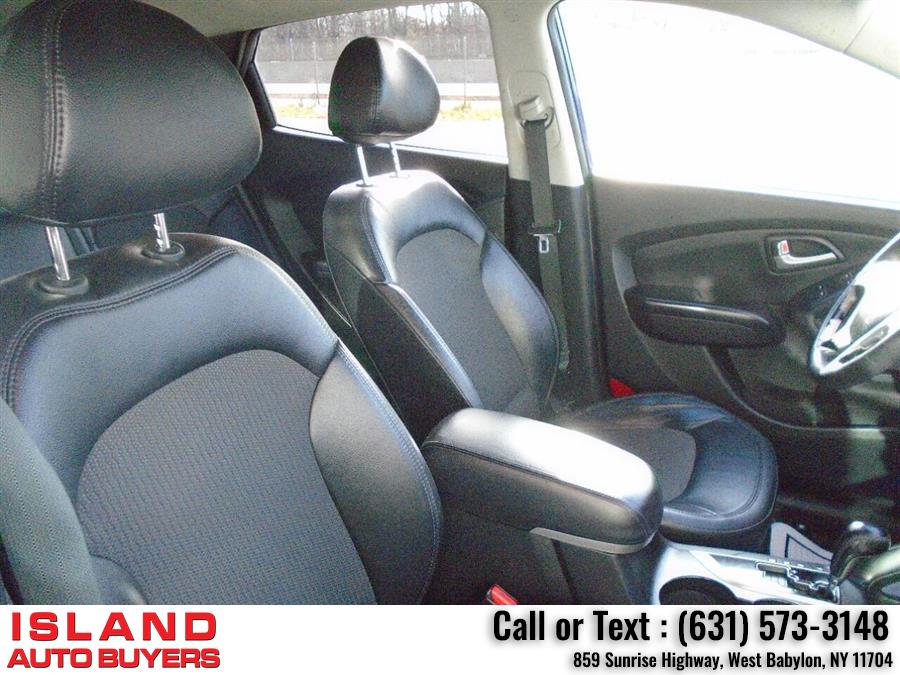2013 Hyundai Tucson GLS AWD 4dr SUV, available for sale in West Babylon, New York | Island Auto Buyers. West Babylon, New York 2013 Hyundai Tucson GLS AWD 4dr SUV, available for sale in West Babylon, New York | Island Auto Buyers. West Babylon, New York