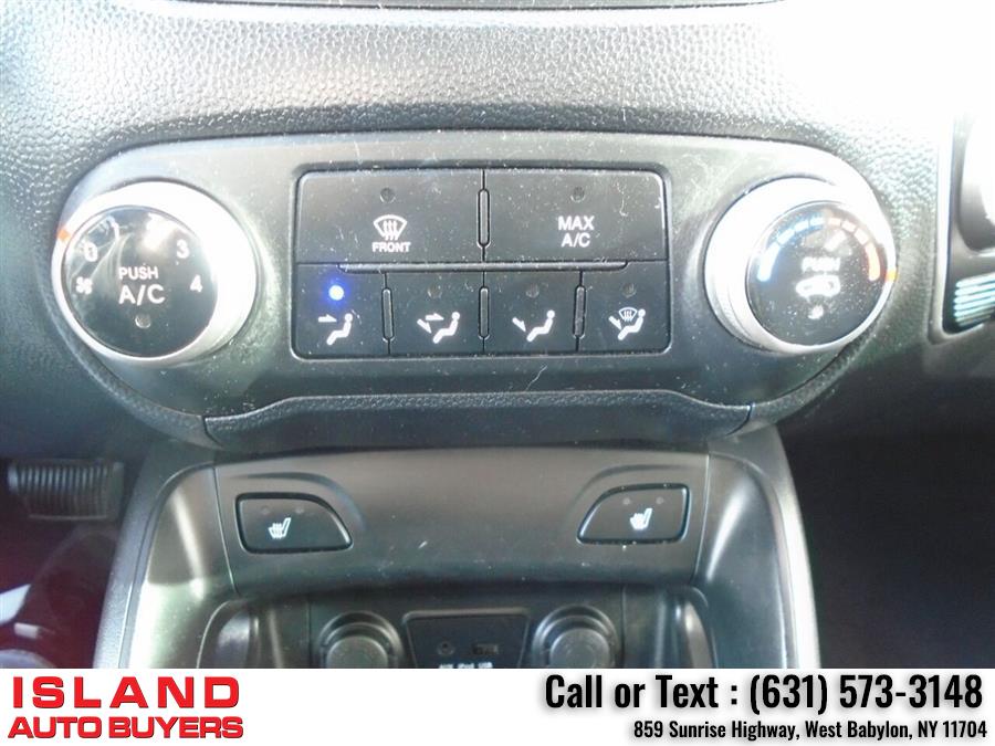 2013 Hyundai Tucson GLS AWD 4dr SUV, available for sale in West Babylon, New York | Island Auto Buyers. West Babylon, New York 2013 Hyundai Tucson GLS AWD 4dr SUV, available for sale in West Babylon, New York | Island Auto Buyers. West Babylon, New York