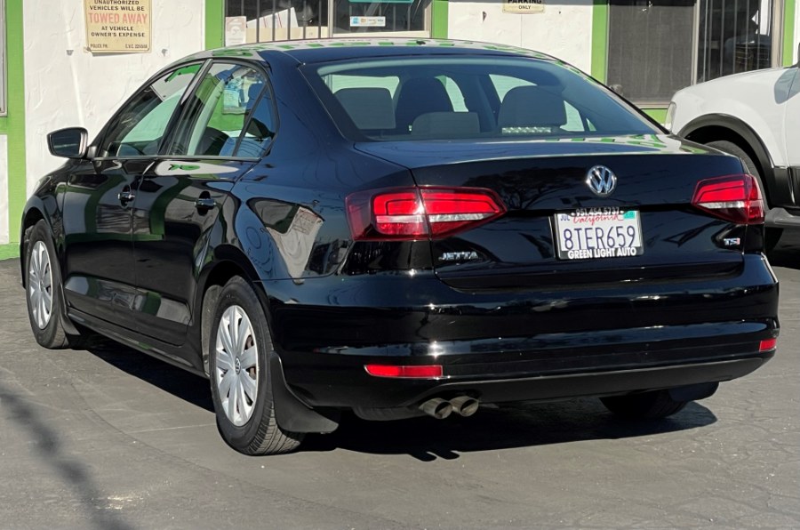 2016 Volkswagen Jetta Sedan 4dr Auto 1.4T S w/Technology, available for sale in Corona, California | Green Light Auto. Corona, California 2016 Volkswagen Jetta Sedan 4dr Auto 1.4T S w/Technology, available for sale in Corona, California | Green Light Auto. Corona, California