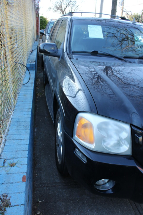 2007 GMC Envoy 4WD 4dr Denali, available for sale in BROOKLYN, New York | Deals on Wheels International Auto. BROOKLYN, New York 2007 GMC Envoy 4WD 4dr Denali, available for sale in BROOKLYN, New York | Deals on Wheels International Auto. BROOKLYN, New York