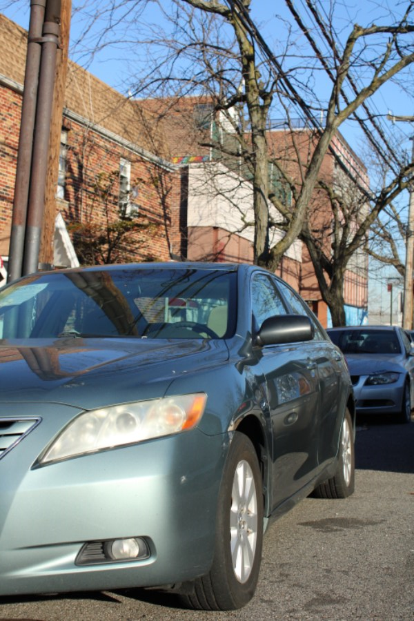 2009 Toyota Camry 4dr Sdn I4 Auto XLE (Natl), available for sale in BROOKLYN, New York | Deals on Wheels International Auto. BROOKLYN, New York 2009 Toyota Camry 4dr Sdn I4 Auto XLE (Natl), available for sale in BROOKLYN, New York | Deals on Wheels International Auto. BROOKLYN, New York