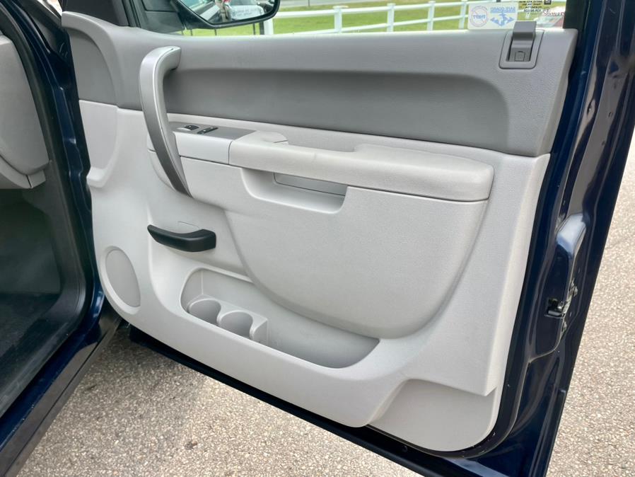 2011 GMC Sierra 2500HD 4WD Reg Cab 133.7" Work Truck, available for sale in South Windsor, Connecticut | Mike And Tony Auto Sales, Inc. South Windsor, Connecticut 2011 GMC Sierra 2500HD 4WD Reg Cab 133.7" Work Truck, available for sale in South Windsor, Connecticut | Mike And Tony Auto Sales, Inc. South Windsor, Connecticut