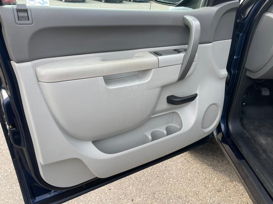2011 GMC Sierra 2500HD 4WD Reg Cab 133.7" Work Truck, available for sale in South Windsor, Connecticut | Mike And Tony Auto Sales, Inc. South Windsor, Connecticut 2011 GMC Sierra 2500HD 4WD Reg Cab 133.7" Work Truck, available for sale in South Windsor, Connecticut | Mike And Tony Auto Sales, Inc. South Windsor, Connecticut