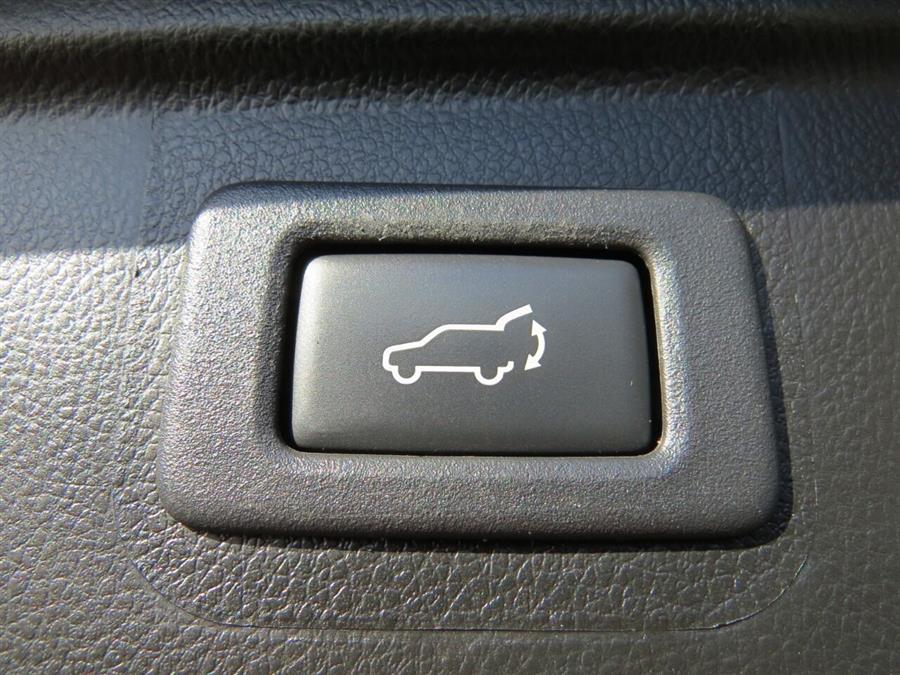 2019 Subaru Outback 2.5i Premium AWD 4dr Crossover, available for sale in Auburn, Maine | Lake City Exports Inc. Auburn, Maine 2019 Subaru Outback 2.5i Premium AWD 4dr Crossover, available for sale in Auburn, Maine | Lake City Exports Inc. Auburn, Maine