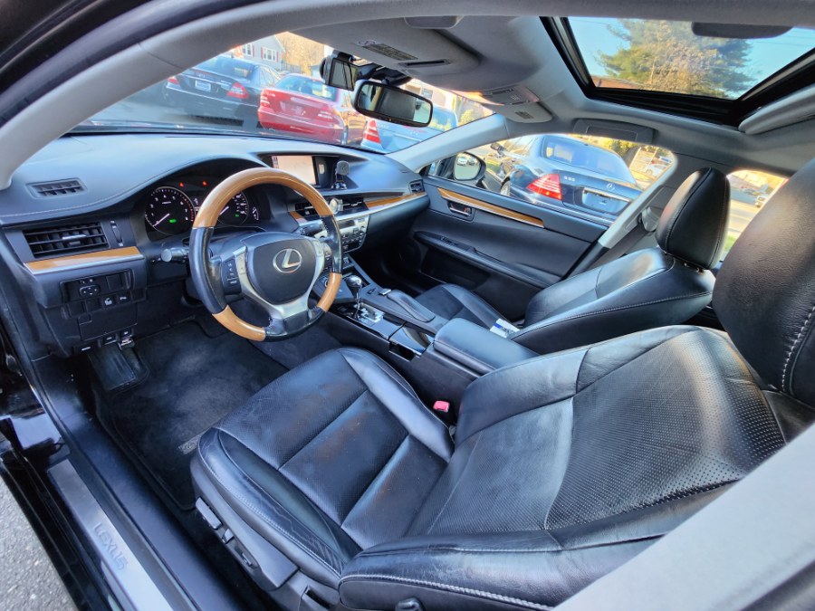 2013 Lexus ES 300h 4dr Sdn Hybrid, available for sale in Bristol, Connecticut | Dealmax Motors LLC. Bristol, Connecticut 2013 Lexus ES 300h 4dr Sdn Hybrid, available for sale in Bristol, Connecticut | Dealmax Motors LLC. Bristol, Connecticut
