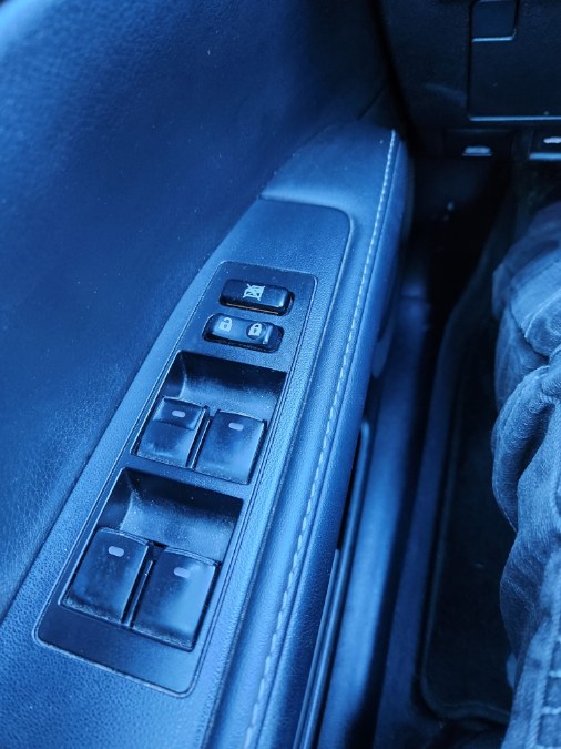 2013 Lexus ES 300h 4dr Sdn Hybrid, available for sale in Bristol, Connecticut | Dealmax Motors LLC. Bristol, Connecticut 2013 Lexus ES 300h 4dr Sdn Hybrid, available for sale in Bristol, Connecticut | Dealmax Motors LLC. Bristol, Connecticut
