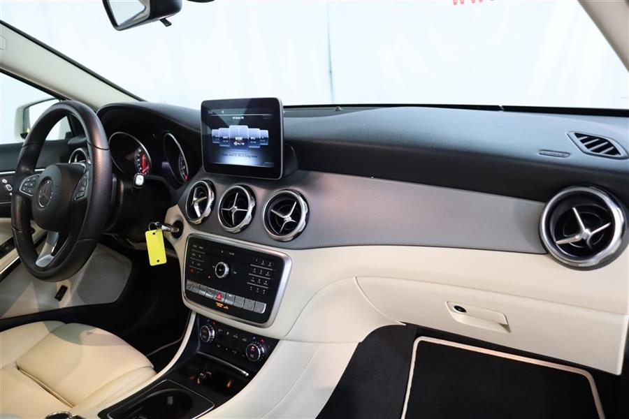 2018 Mercedes-benz Gla 250 4MATIC, available for sale in Paterson, New Jersey | Fast Track Motors. Paterson, New Jersey 2018 Mercedes-benz Gla 250 4MATIC, available for sale in Paterson, New Jersey | Fast Track Motors. Paterson, New Jersey