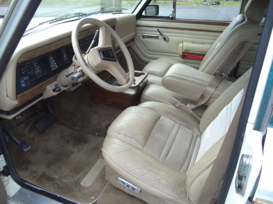 1990 Jeep Grand Wagoneer 4dr Wagon 4WD, available for sale in Naugatuck, Connecticut | Riverside Motorcars, LLC. Naugatuck, Connecticut 1990 Jeep Grand Wagoneer 4dr Wagon 4WD, available for sale in Naugatuck, Connecticut | Riverside Motorcars, LLC. Naugatuck, Connecticut