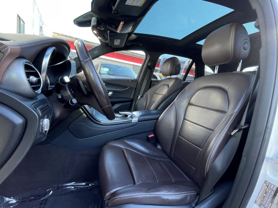 2016 Mercedes-Benz GLC 4MATIC 4dr GLC 300, available for sale in Corona, California | Green Light Auto. Corona, California 2016 Mercedes-Benz GLC 4MATIC 4dr GLC 300, available for sale in Corona, California | Green Light Auto. Corona, California