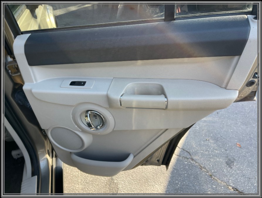 2006 Jeep Commander 4dr Limited 4WD, available for sale in Huntington Station, New York | My Auto Inc.. Huntington Station, New York 2006 Jeep Commander 4dr Limited 4WD, available for sale in Huntington Station, New York | My Auto Inc.. Huntington Station, New York