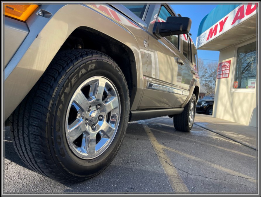2006 Jeep Commander 4dr Limited 4WD, available for sale in Huntington Station, New York | My Auto Inc.. Huntington Station, New York 2006 Jeep Commander 4dr Limited 4WD, available for sale in Huntington Station, New York | My Auto Inc.. Huntington Station, New York